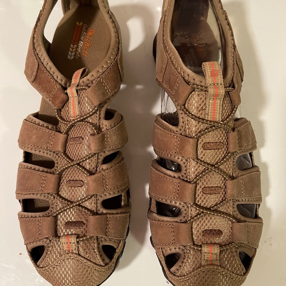 SKECHERS EXPEDITION BROWN 9.5 M
